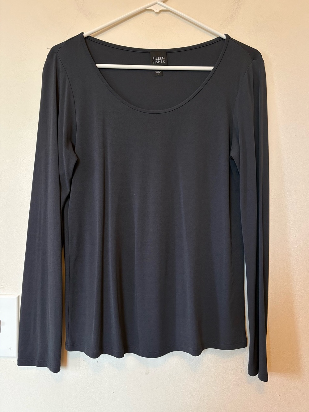 Eileen Fisher Silk Scoop Neck Long Sleeve T-Shirt Dark Gray Charcoal Small